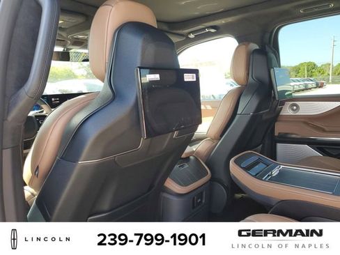 New 2025 Lincoln Navigator Black Label image 21