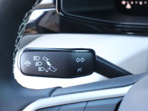 New 2026 Volkswagen Taos S image 34