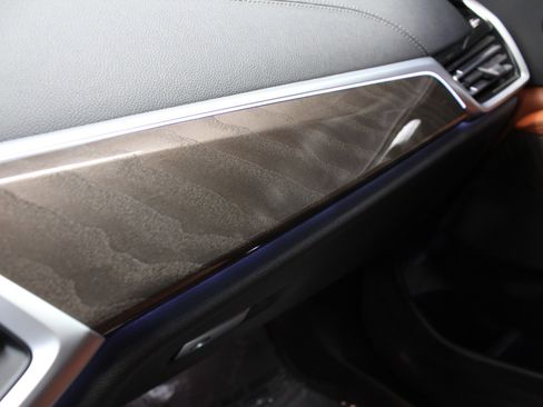 Used 2022 BMW X5 xDrive40i w/ Executive Package image 86