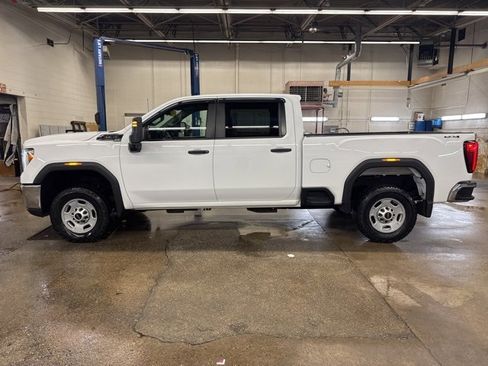 Used 2020 GMC Sierra 2500 Base w/ Convenience Package image 3