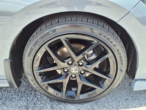 Used 2025 Honda Civic Sport image 9