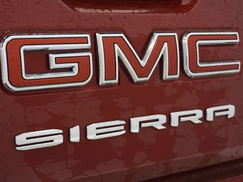 Used 2024 GMC Sierra 1500 Elevation image 24