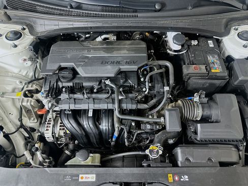 Used 2024 Hyundai Elantra Limited FWD image 33