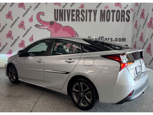 Used 2019 Toyota Prius XLE image 8