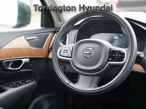 Used 2022 Volvo XC90 T6 Momentum w/ Advanced Package image 10