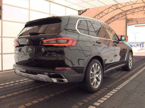 Used 2023 BMW X5 xDrive40i w/ Premium Package image 2
