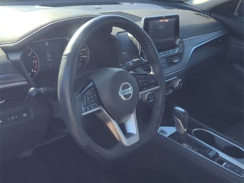 Used 2022 Nissan Altima 2.5 Platinum image 10