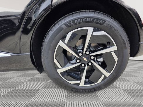 Used 2025 Chevrolet Equinox EV LT image 21