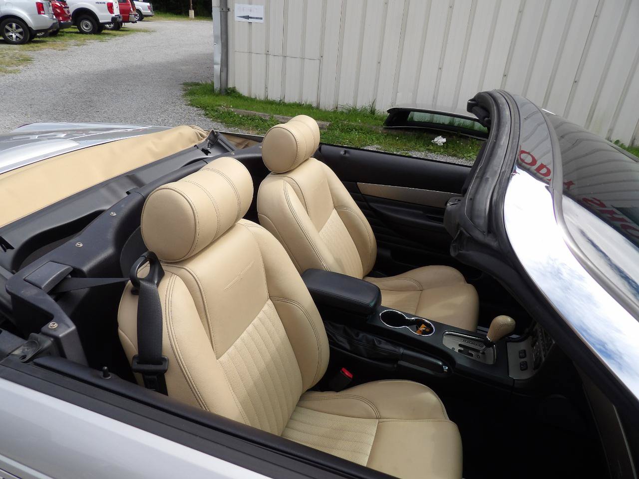 Used 2004 Ford Thunderbird RWD image 22