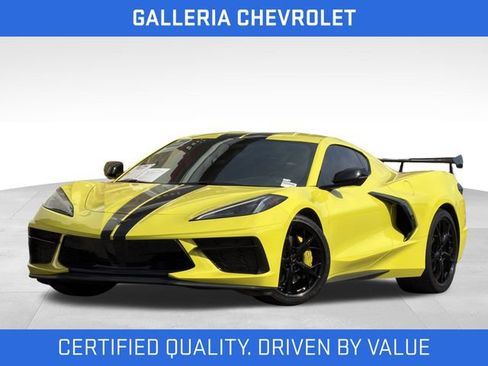 Used 2021 Chevrolet Corvette Stingray Coupe w/ Z51 Performance Package RWD image 1