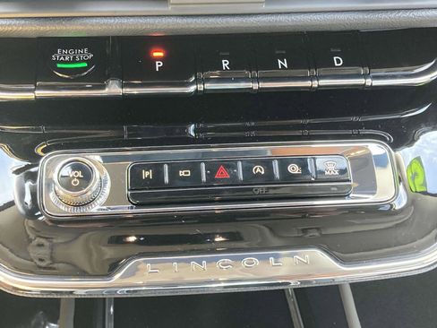 New 2025 Lincoln Corsair FWD w/ Equipment Group 101A image 25
