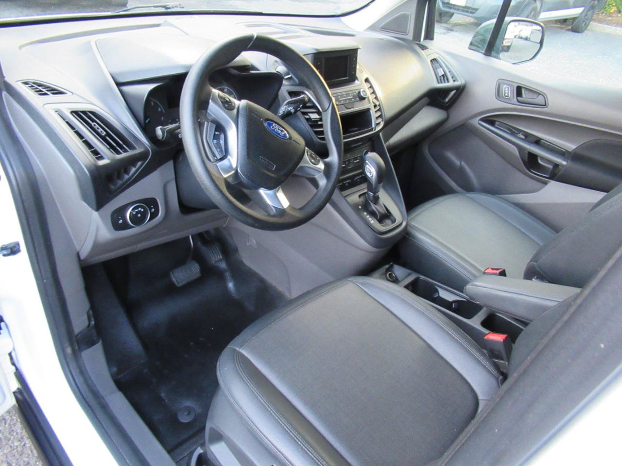 Used 2020 Ford Transit Connect XL FWD image 9