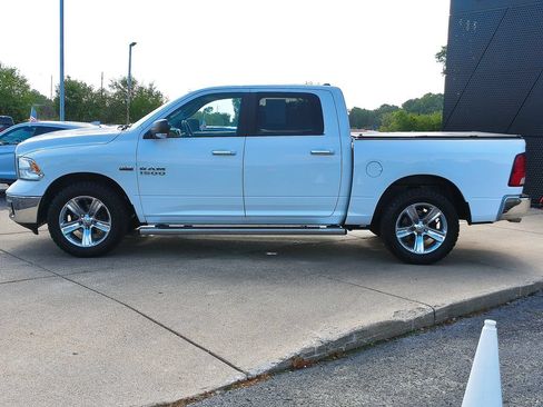 Used 2017 RAM 1500 Classic SLT w/ SLT Plus D←cor Group AWD/4WD image 8