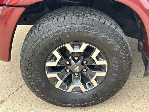 Used 2006 Toyota Tundra SR5 w/ TRD Off-Road Pkg AWD/4WD image 29