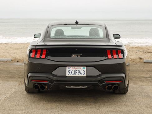Used 2025 Ford Mustang GT Premium RWD image 6