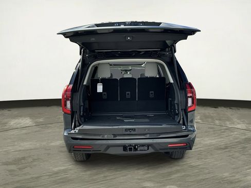 New 2025 Ford Expedition Active image 21