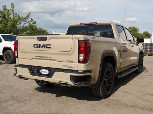 Used 2022 GMC Sierra 1500 Elevation w/ LPO, Elevation Black Package AWD/4WD image 5