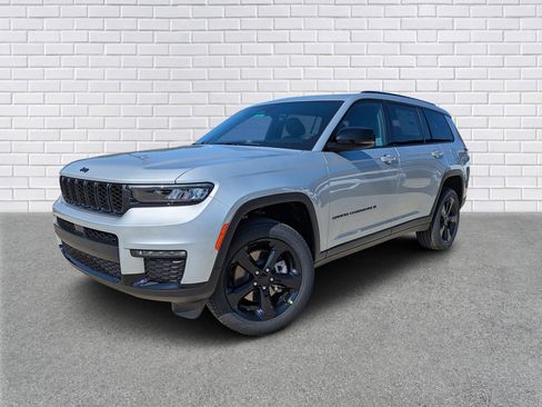 New 2025 Jeep Grand Cherokee L Limited image 1