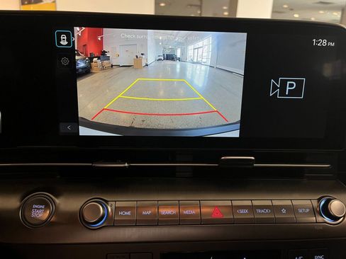 Used 2025 Hyundai Kona SEL image 24