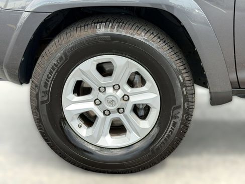 Used 2018 Toyota 4Runner SR5 RWD image 13