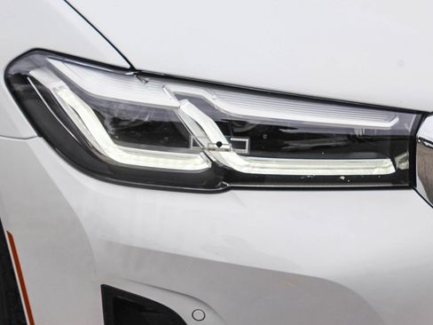 Certified 2023 BMW 530i w/ Premium Package image 8