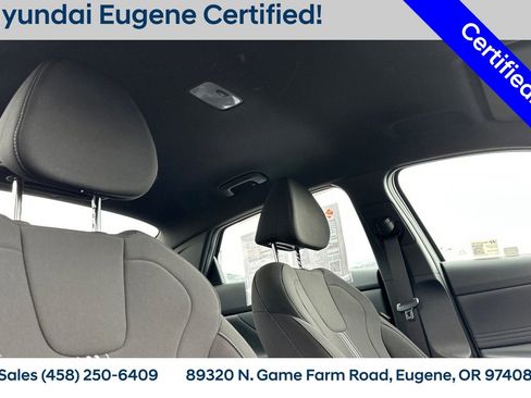 Used 2025 Hyundai Elantra SEL image 21