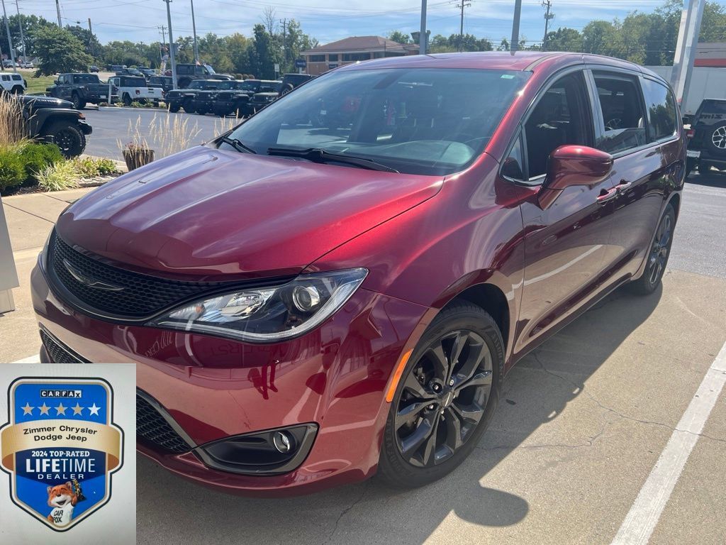 Certified 2020 Chrysler Pacifica Touring w/ S Appearance Package FWD image 1