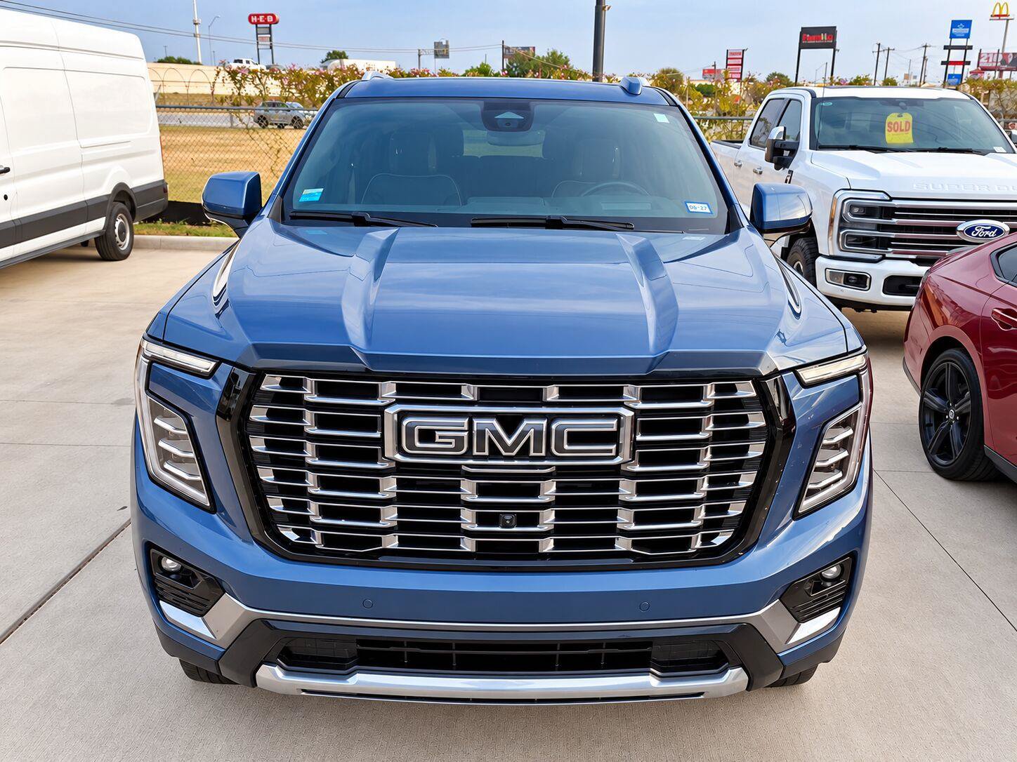 Used 2025 GMC Yukon Denali Ultimate AWD/4WD image 27