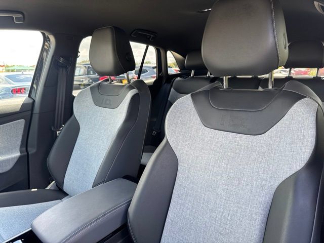 Used 2025 Volkswagen ID.4 Pro RWD image 24