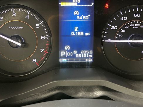Used 2021 Subaru Crosstrek 2.0i Premium w/ Moonroof Package AWD/4WD image 21