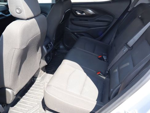 Used 2022 GMC Terrain SLE w/ Driver Convenience Package FWD image 5