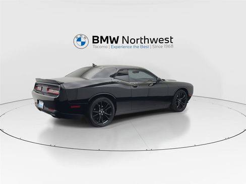 Used 2018 Dodge Challenger SXT Plus RWD image 3