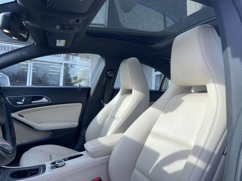 Used 2019 Mercedes-Benz CLA 250 4MATIC image 17