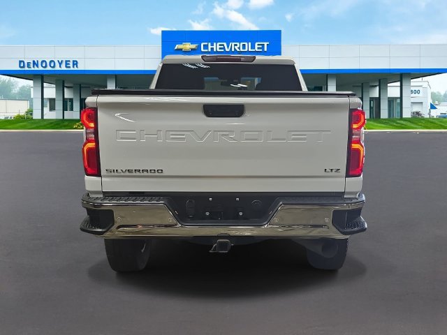 Used 2022 Chevrolet Silverado 2500 LTZ w/ Safety Package AWD/4WD image 8