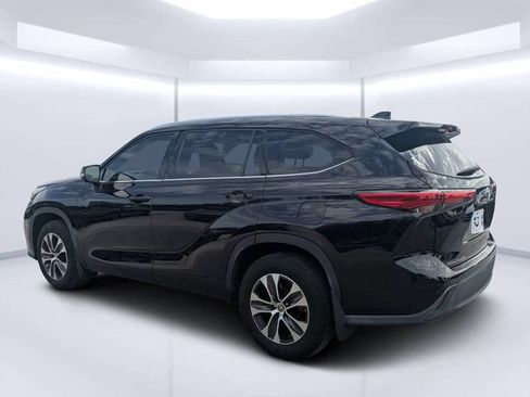 Used 2020 Toyota Highlander XLE FWD image 5