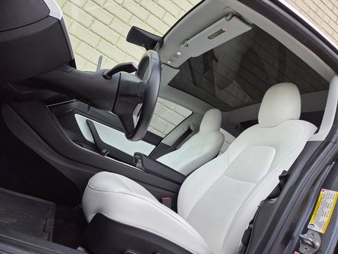 Used 2018 Tesla Model 3 Long Range image 21