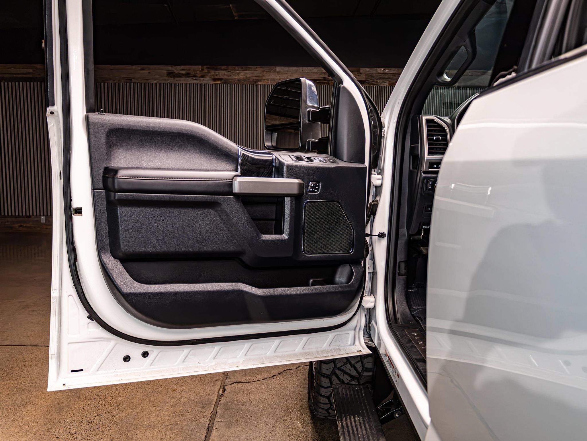 Used 2022 Ford F450 Platinum AWD/4WD image 30