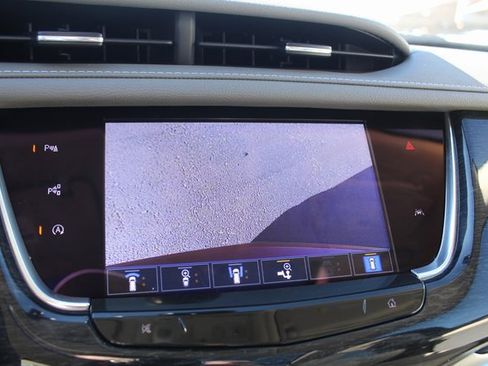 Used 2023 Cadillac XT6 Premium Luxury w/ Technology Package image 38