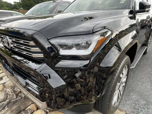 Used 2025 Toyota 4Runner Limited AWD/4WD image 6