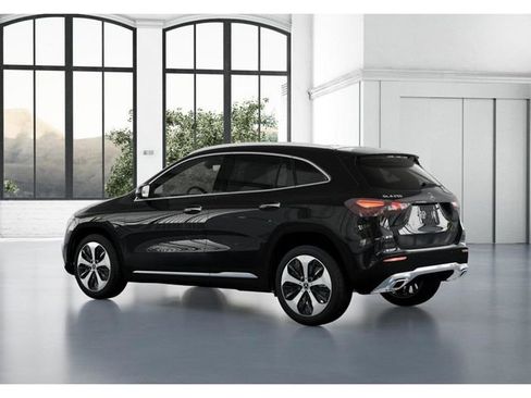 Certified 2026 Mercedes-Benz GLA 250 4MATIC image 30