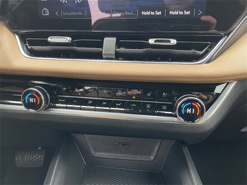 Used 2026 Chevrolet Equinox ACTIV w/ Convenience Package III image 26