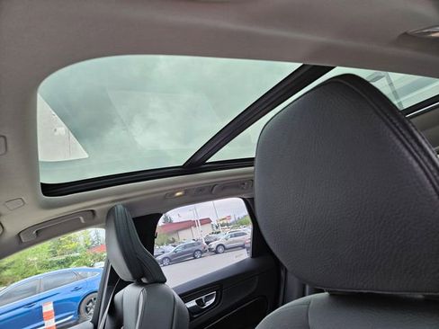Used 2025 Volvo XC60 B5 Plus w/ Climate Package AWD/4WD image 21