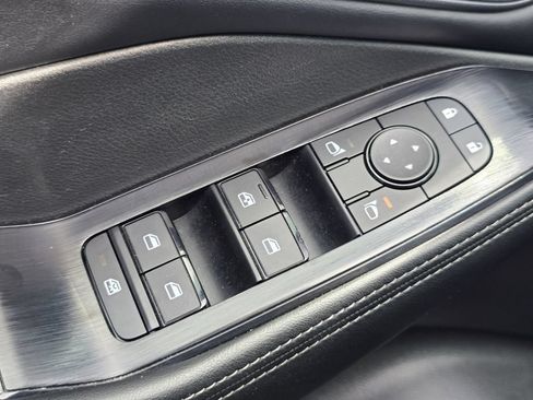 Used 2024 Nissan Rogue SV AWD/4WD image 23