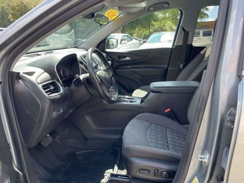 Used 2024 Chevrolet Equinox LT w/ LPO, Floor Liner Package FWD image 4