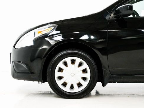Used 2016 Nissan Versa S image 19