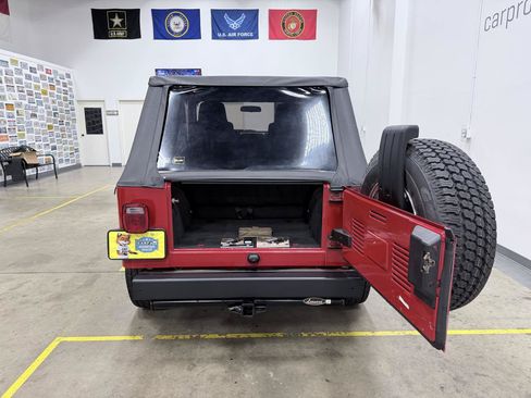 Used 2005 Jeep Wrangler Unlimited AWD/4WD image 23