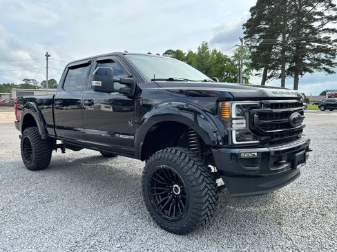 Used 2022 Ford F250 Lariat w/ Black Appearance Package AWD/4WD image 12