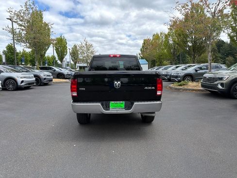 Used 2024 RAM 1500 Classic SLT AWD/4WD image 7