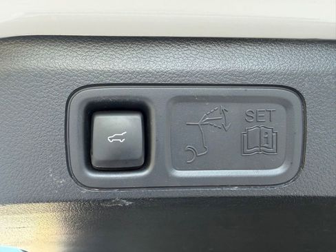 Used 2024 Lincoln Navigator Reserve AWD/4WD image 24