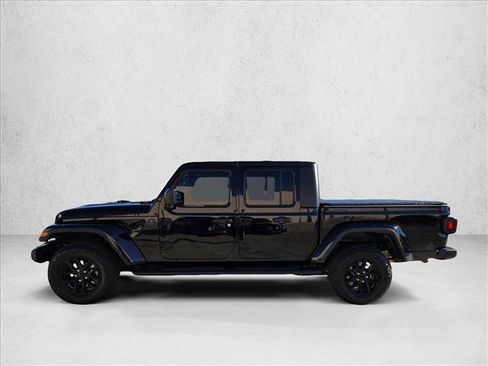 Used 2022 Jeep Gladiator Sport image 9